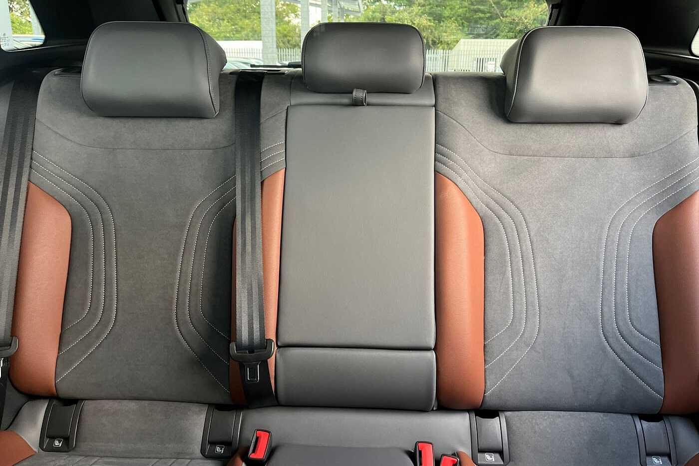 Volkswagen ID.4 1ST Edition 77kWh Pro Performance 204PS Auto